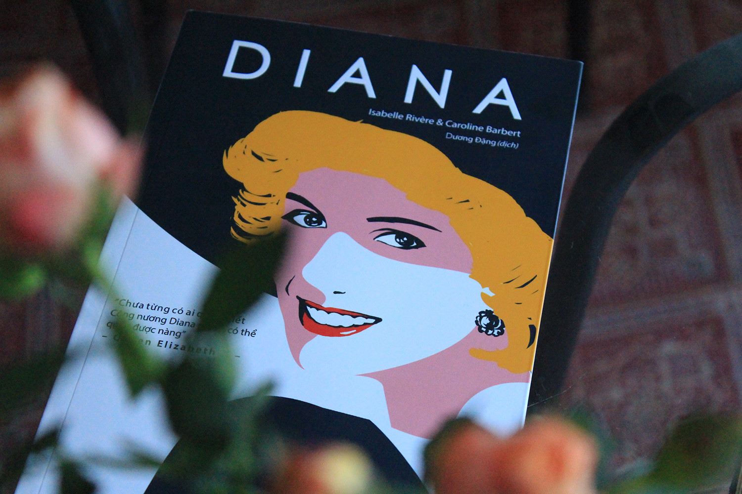 Sách Diana do Dương Đặng dịch, mới phát hành tại VN.